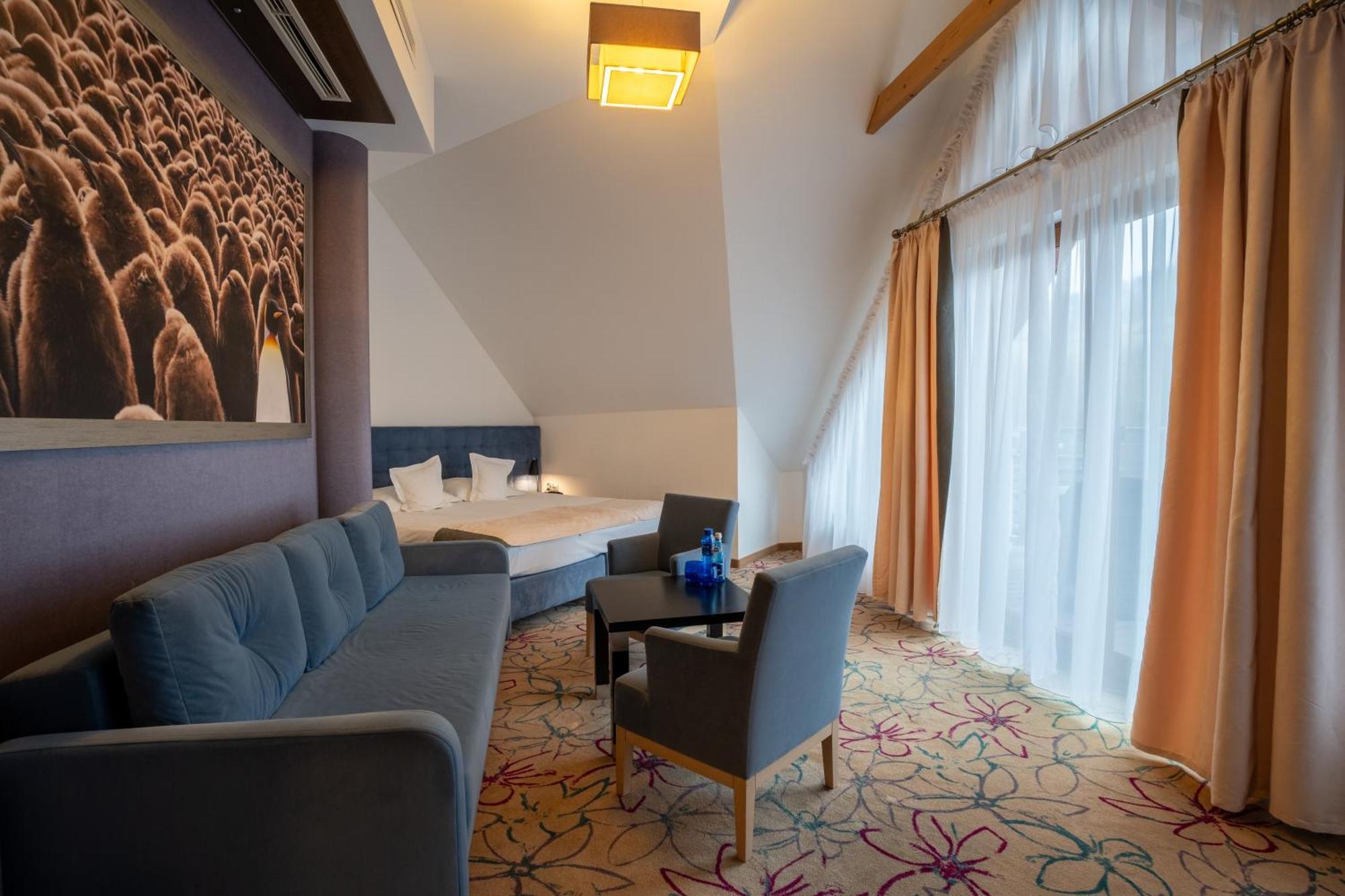 Hotel & Spa Czarny Gron Rzyki Exterior photo